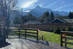 935 Madison Ave, Darrington, WA 98241 - Photo 8