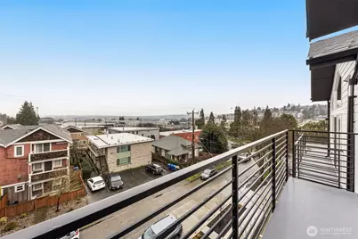 2017 W Bertona Street, Seattle, WA 98199 - Photo 20