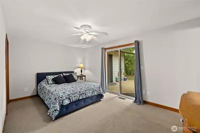 15115 78th Ave NE, Kenmore, WA 98028 - Photo 24