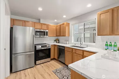 10311 Midvale Avenue N #A, Seattle, WA 98133 - Photo 4