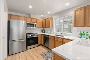 10311 Midvale Ave N, Seattle, WA 98133 - Photo 4