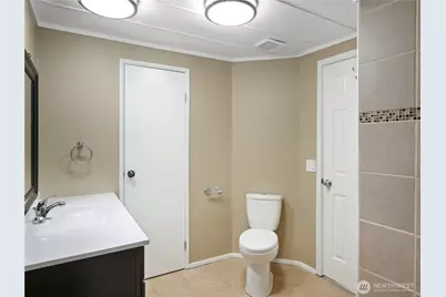 415 Lakeview Road #F16, Lynnwood, WA 98087 - Photo 24