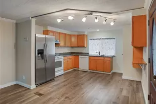 415 Lakeview Rd, Lynnwood, WA 98087 - Photo 10