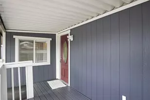 415 Lakeview Rd, Lynnwood, WA 98087 - Photo 4