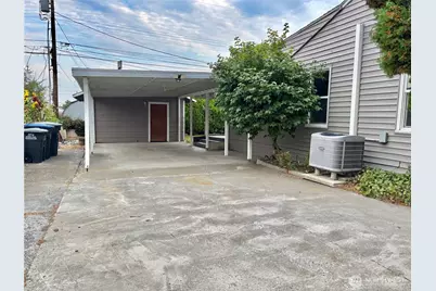 2207 W Spruce Street, Moses Lake, WA 98837 - Photo 2