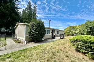 8414 214th Ave E, Bonney Lake, WA 98391 - Photo 2