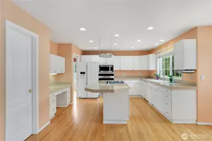 6914 86th St E, Puyallup, WA 98371 - Photo 8