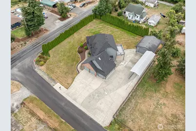 6914 86th Street E, Puyallup, WA 98371 - Photo 2