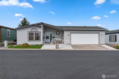 1814 Heritage Drive, Wenatchee, WA 98801 - Photo 2