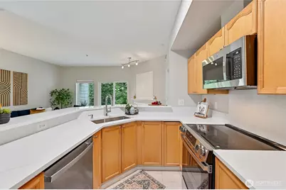 12109 NE 171st Place #B103, Bothell, WA 98011 - Photo 18