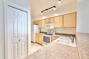 13301 SE 79th Pl, Newcastle, WA 98059 - Photo 4