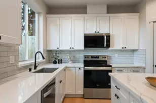 429 Legion Dr, Everett, WA 98201 - Photo 10