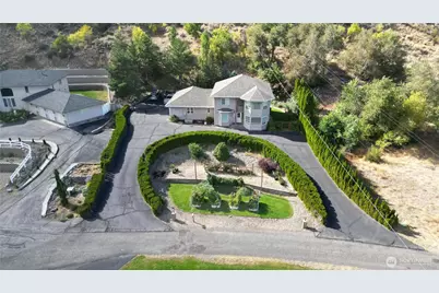 6 Valley View Park Drive, Omak, WA 98841 - Photo 2