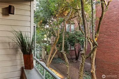 211 Summit Avenue E #N108, Seattle, WA 98102 - Photo 18