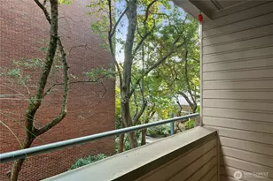 211 Summit Ave E, Seattle, WA 98102 - Photo 22