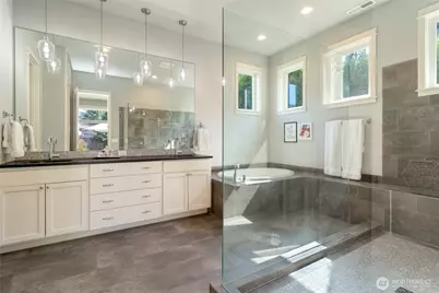 1096 SE Falcon Drive, College Place, WA 99324 - Photo 4