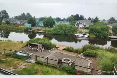 337 S Butter Clam Street SW, Ocean Shores, WA 98569 - Photo 2