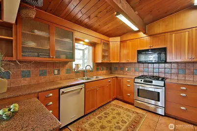 5970 Maxwelton Road, Clinton, WA 98236 - Photo 8