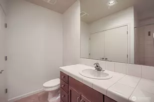 11004 NE 11th St, Bellevue, WA 98004 - Photo 22