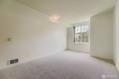 11004 NE 11th Street #406, Bellevue, WA 98004 - Photo 14