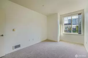 11004 NE 11th St, Bellevue, WA 98004 - Photo 18