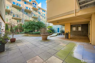 11004 NE 11th Street #406, Bellevue, WA 98004 - Photo 26