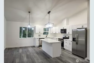 219 S Oar Loop SW, Ocean Shores, WA 98569 - Photo 2