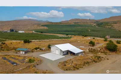 385 Highway 153, Pateros, WA 98846 - Photo 2