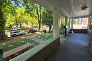 4738 17th Ave NE, Seattle, WA 98105 - Photo 2