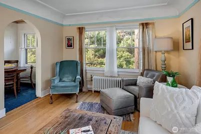 1605 E Olive Street #303, Seattle, WA 98122 - Photo 12