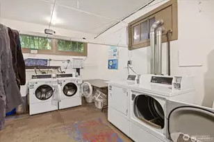 1605 E Olive St, Seattle, WA 98122 - Photo 24