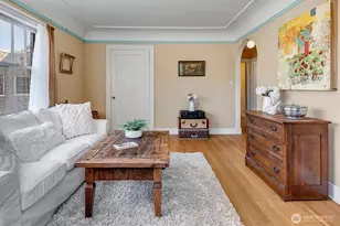 1605 E Olive St, Seattle, WA 98122 - Photo 8