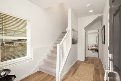 597 Alpine Ridge Place NW, Issaquah, WA 98027 - Photo 2