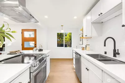 1722 Martin Luther King Jr Way, Seattle, WA 98122 - Photo 12