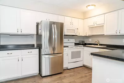 2005 Tibbetts #305, Longview, WA 98632 - Photo 4