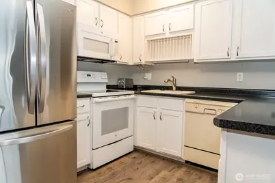 2005 Tibbetts #305, Longview, WA 98632 - Photo 6