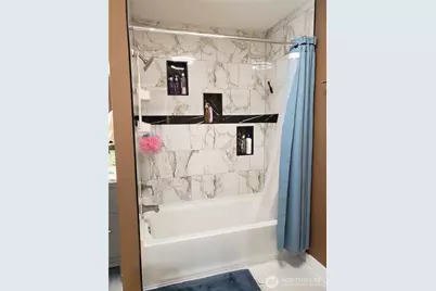 19522 5th Street Ct E #9, Lake Tapps, WA 98391 - Photo 16