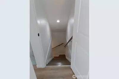 703 E 10th Street, Port Angeles, WA 98362 - Photo 28