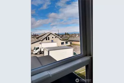 703 E 10th Street, Port Angeles, WA 98362 - Photo 24