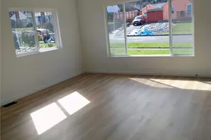 703 E 10th St, Port Angeles, WA 98362 - Photo 10