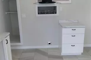 703 E 10th St, Port Angeles, WA 98362 - Photo 14