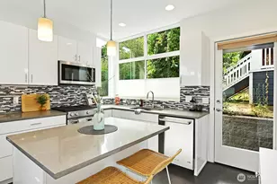 1159 NE 55th St, Seattle, WA 98105 - Photo 4