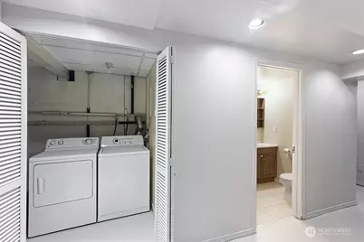 8555 S 120th Street, Seattle, WA 98178 - Photo 16