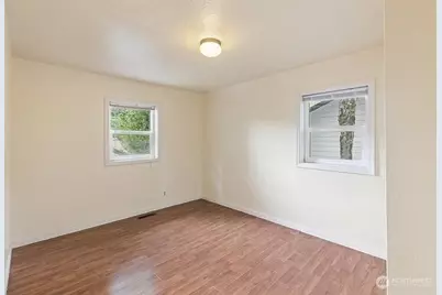 8555 S 120th Street, Seattle, WA 98178 - Photo 12