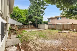 8555 S 120th St, Seattle, WA 98178 - Photo 6