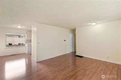 8555 S 120th Street, Seattle, WA 98178 - Photo 8