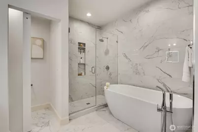 10047 Main Street #305, Bellevue, WA 98004 - Photo 16