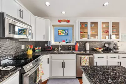 688 Gladstone Drive, Camano Island, WA 98282 - Photo 16