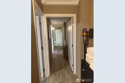 4210 Aurora Avenue N, Seattle, WA 98103 - Photo 20