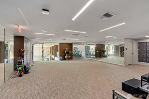 588 Bell St, Seattle, WA 98121 - Photo 36